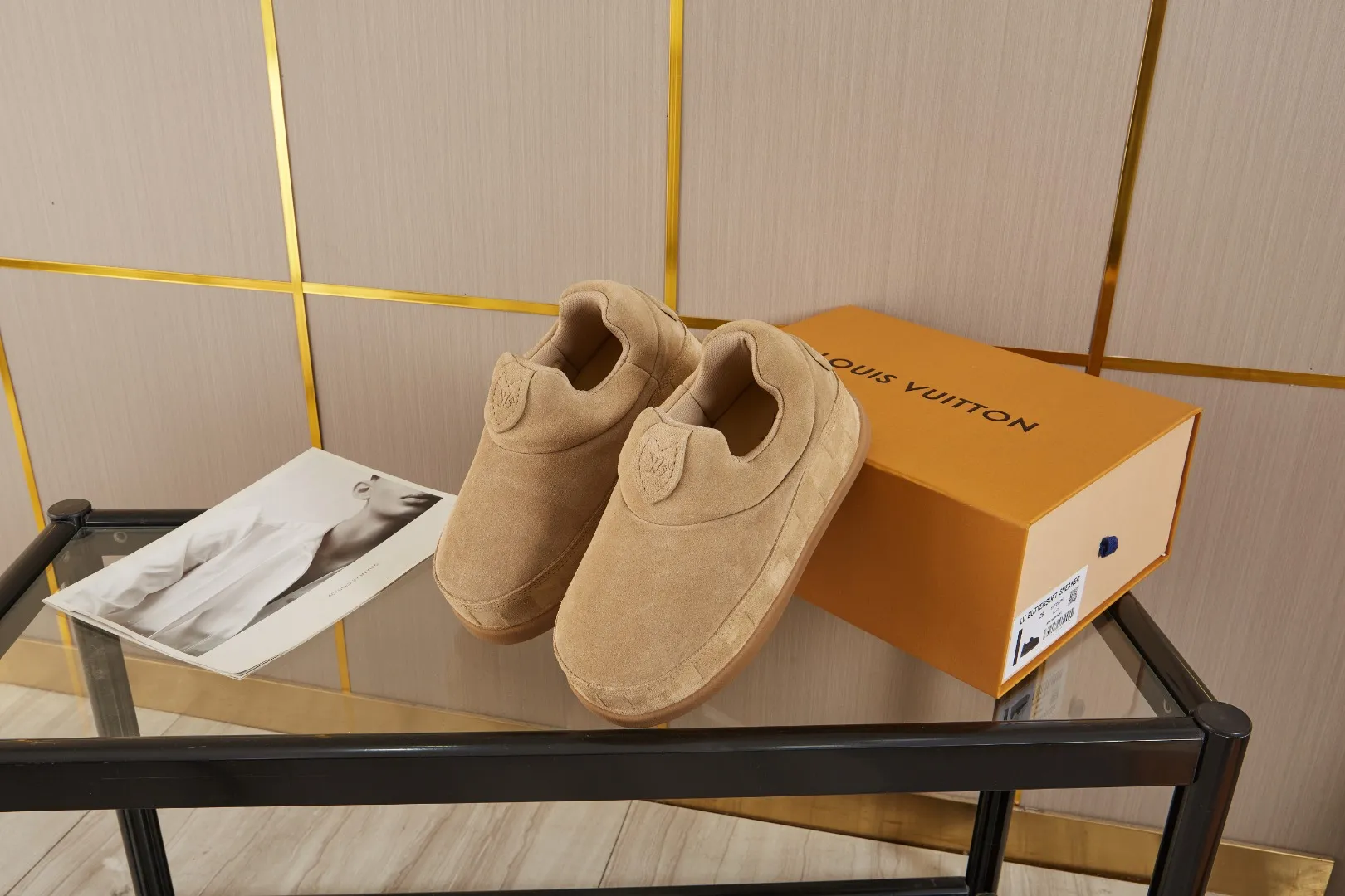 💰💰💰 660 hot items 🆕🆕🆕𝙇𝙑🔥New models are on the shelves🔥 Louis Vuitton 25ss, LV co-branded nigo YETI Fat Ding is ugly and cute, many internet celebrities have put it on the show, a classic and versatile item. Fabric: imported high mercerized cowhide suede. Lining: High-grade elastic mesh, original molded outsole. Size: women's clothing, 35-41 (customized for women's 40 and 41), men's clothing 39-46 (customized for 45-46)